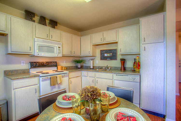 kitchen-at-student-apartments-college-station.jpg